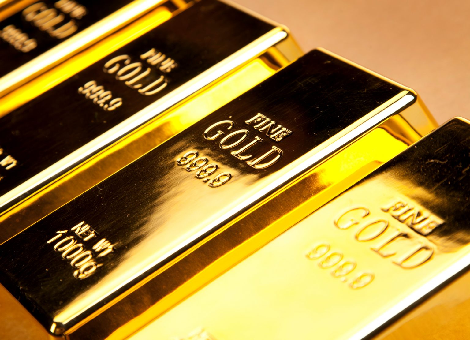 Золото какой номер. Слиток золота фото сверху. Благородные металлы. Такой золото есть 152 с5. Сколько весит слиток золота.